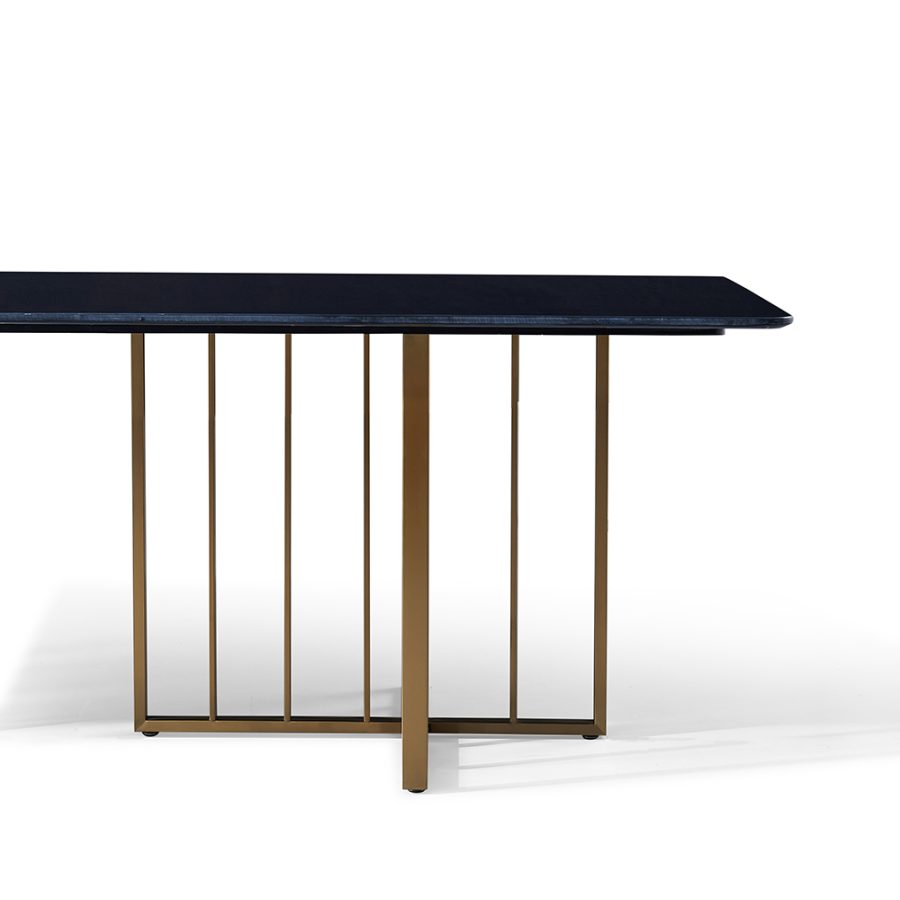 Lea Dining Table