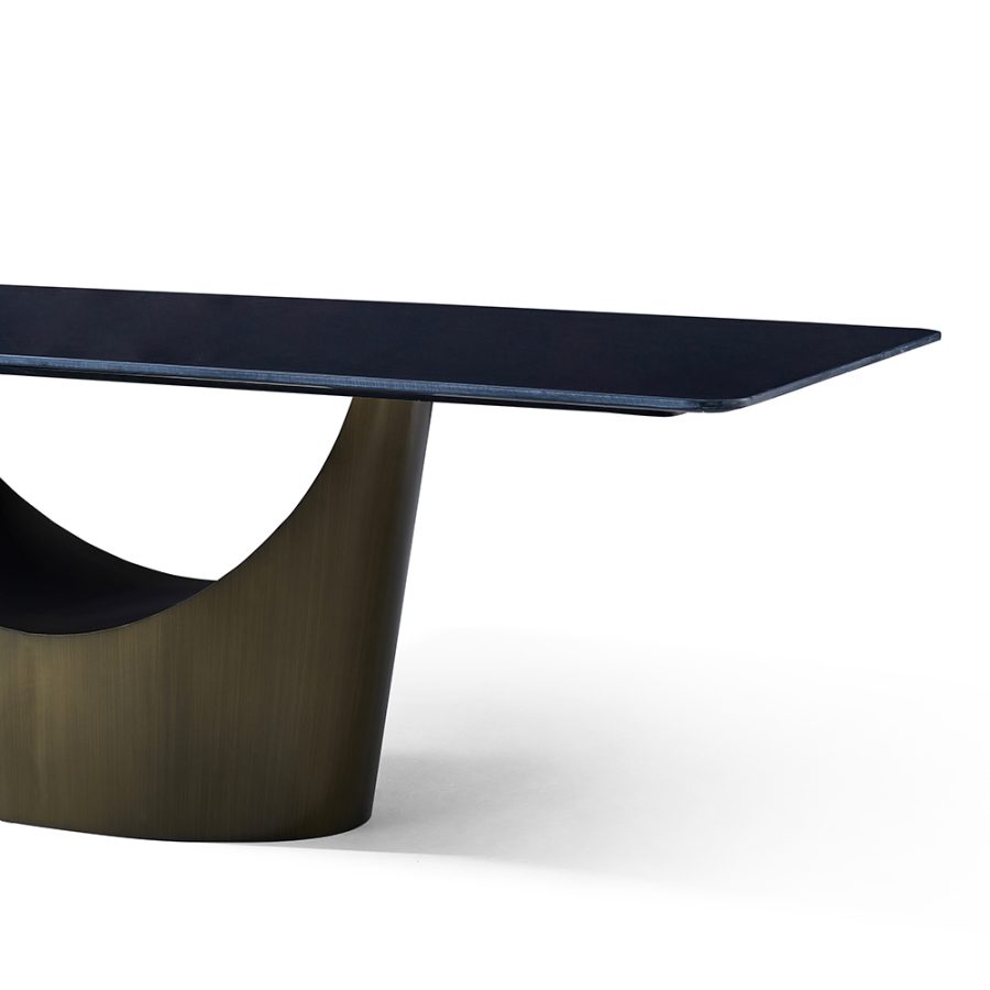 Luna Dining Table