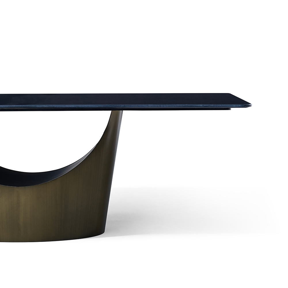 Luna Dining Table